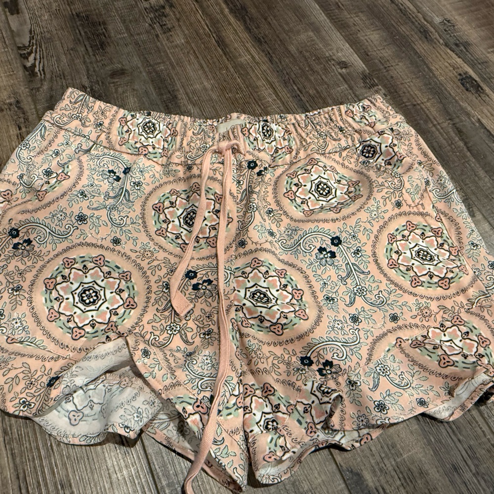 LOFT Floral Peach and Gray Shorts size xsmall